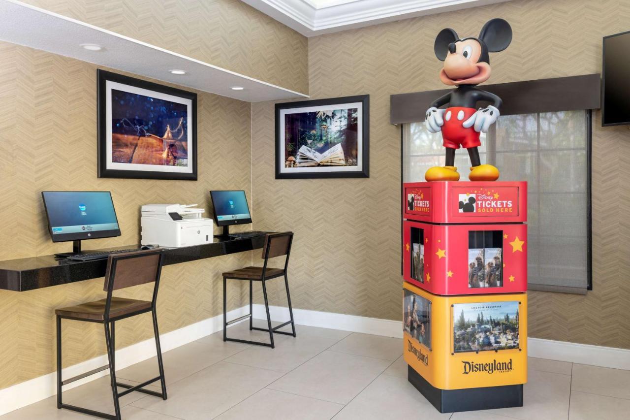 Best Western Plus Raffles & Hotel 3*