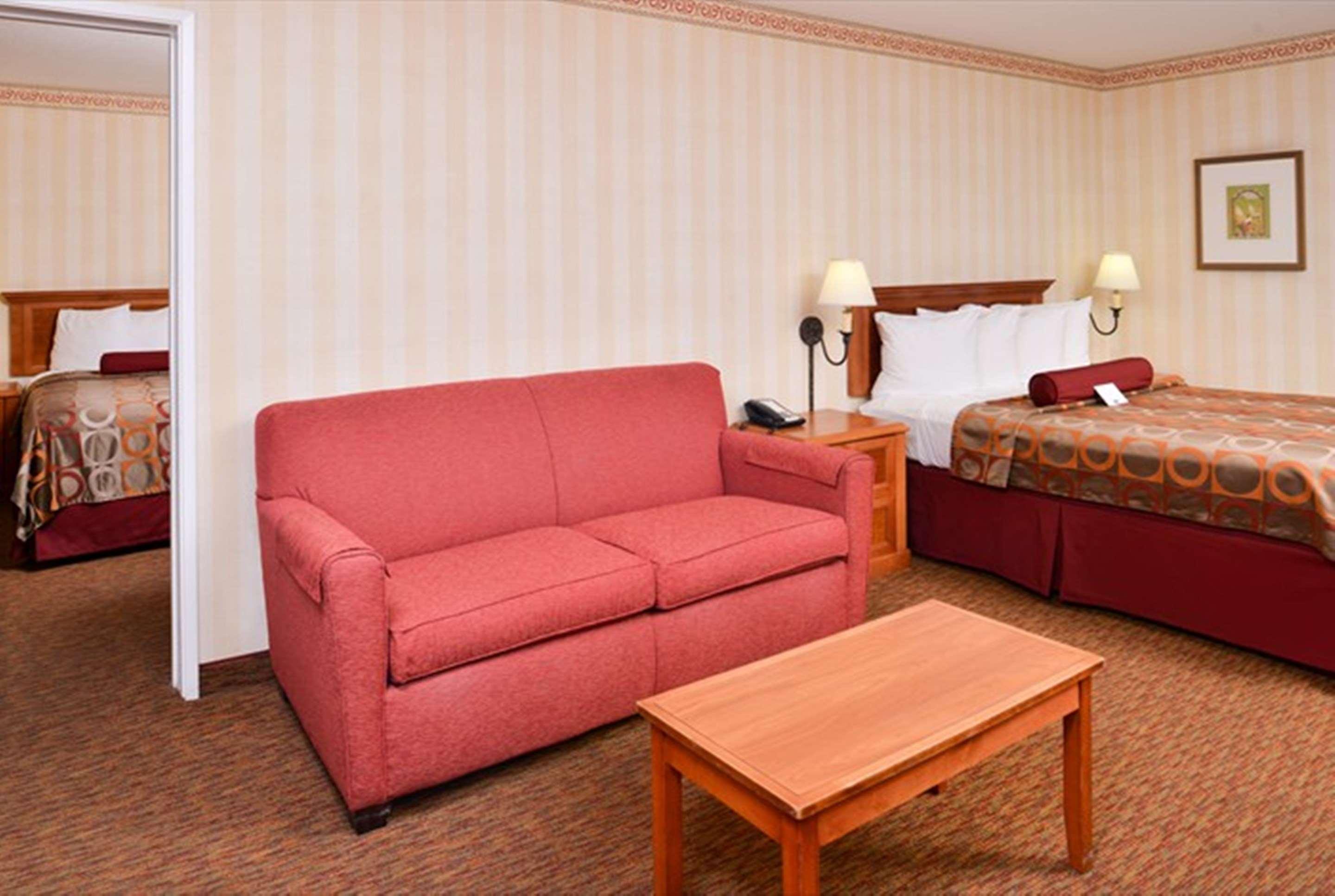 Hotel Best Western Plus Raffles & 3*